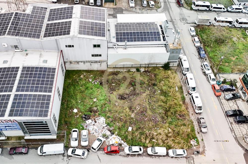 ŞERİFALİ'DE SATILIK KÖŞE PARSEL İMARLI 444M2 ARSA