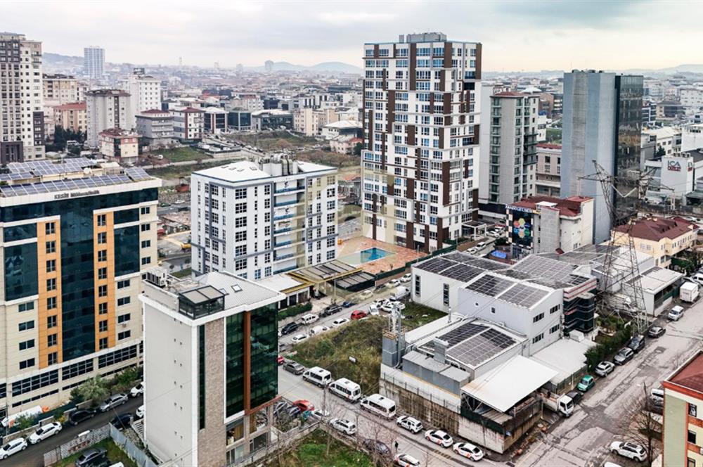 ŞERİFALİ'DE SATILIK KÖŞE PARSEL İMARLI 444M2 ARSA