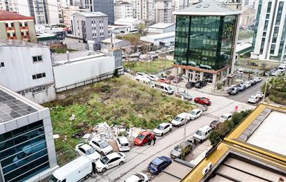 ŞERİFALİ'DE SATILIK KÖŞE PARSEL İMARLI 444M2 ARSA