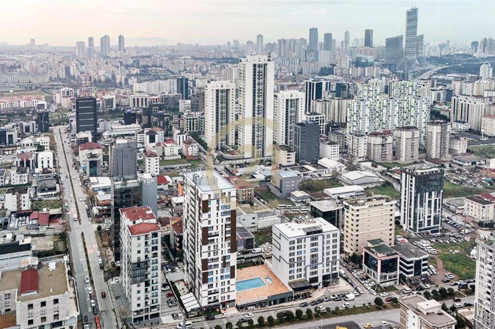 ŞERİFALİ'DE SATILIK KÖŞE PARSEL İMARLI 444M2 ARSA