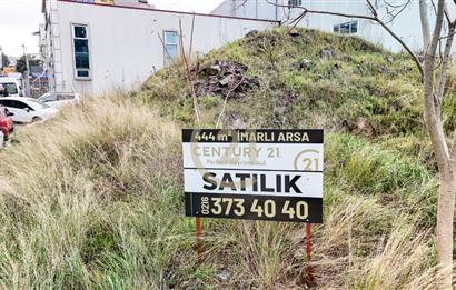 ŞERİFALİ'DE SATILIK KÖŞE PARSEL İMARLI 444M2 ARSA