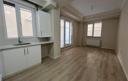 0 BİNADA MİNİBÜS YOLUNA YÜRÜME MESAFELİ K. OTOPARKLI 1+1