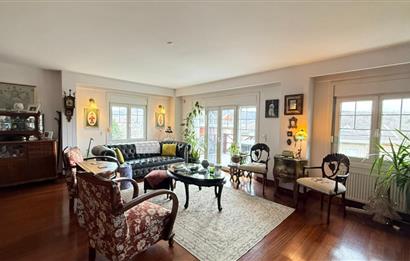 Doğa Evlerinde Geniş Bahçeli Kiralık Villa