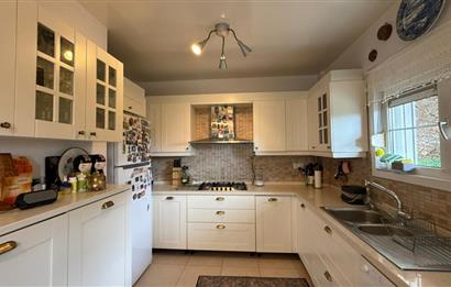 Doğa Evlerinde Geniş Bahçeli Kiralık Villa