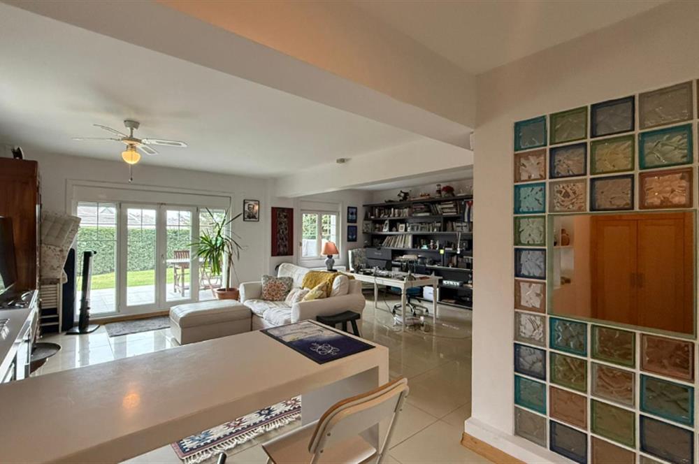 Doğa Evlerinde Geniş Bahçeli Kiralık Villa