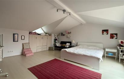 Doğa Evlerinde Geniş Bahçeli Kiralık Villa