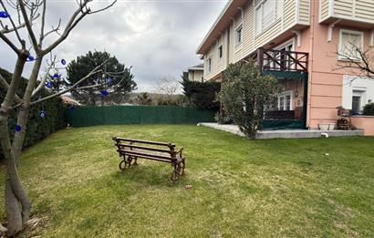 Doğa Evlerinde Geniş Bahçeli Kiralık Villa