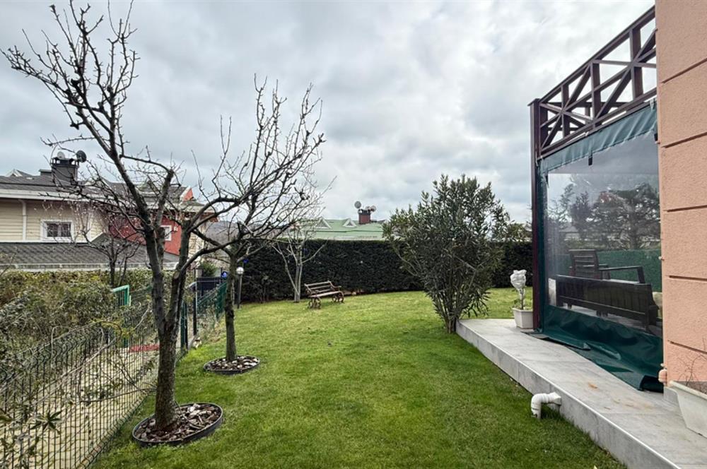 Doğa Evlerinde Geniş Bahçeli Kiralık Villa