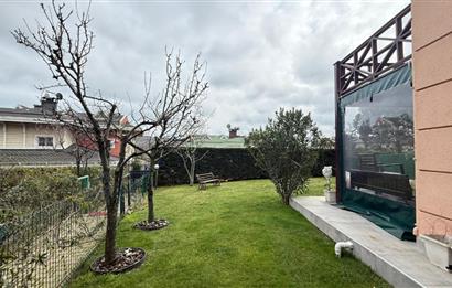 Doğa Evlerinde Geniş Bahçeli Kiralık Villa