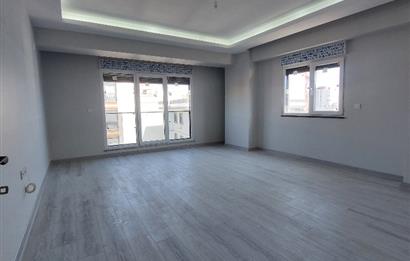 Pendik Yenimahalle'de Balkonlu 2+1 Kiralık Daire 