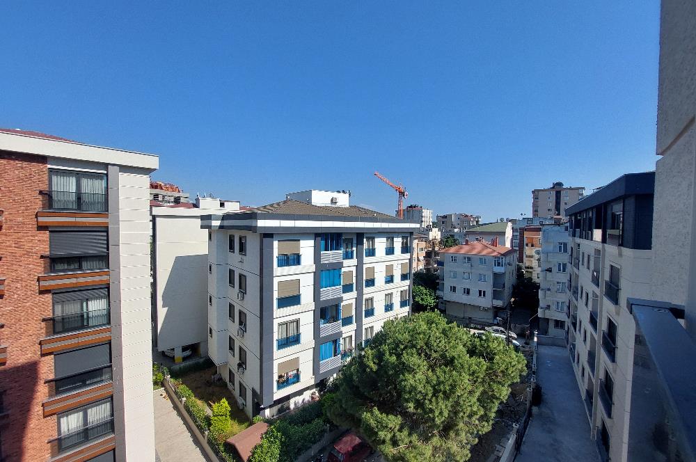 Pendik Yenimahalle'de Balkonlu 2+1 Kiralık Daire 