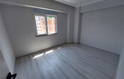 Pendik Yenimahalle'de Balkonlu 2+1 Kiralık Daire 