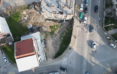 Balıkesir Karesi 2. Sakarya'da Cadde Üzeri SATILIK 3+1 Konut