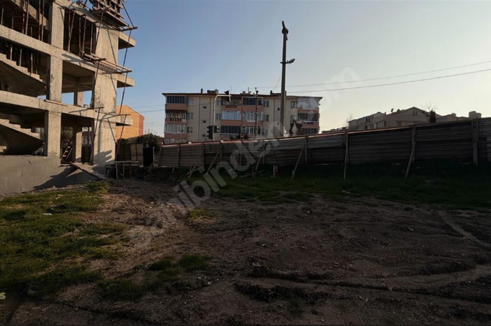 Balıkesir Karesi 2. Sakarya'da Cadde Üzeri SATILIK 3+1 Konut
