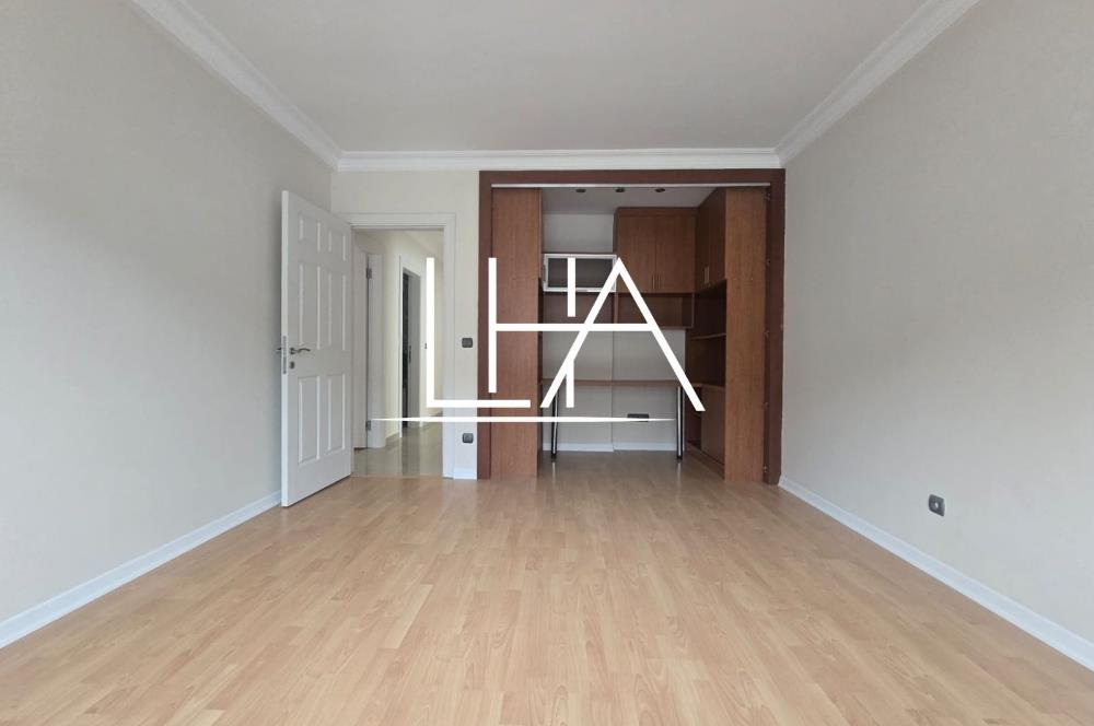 C21'DEN BENTLER SİTESİ'NDE GENİŞ ÇATI DUBLEKSİ KİRALIK DAİRE