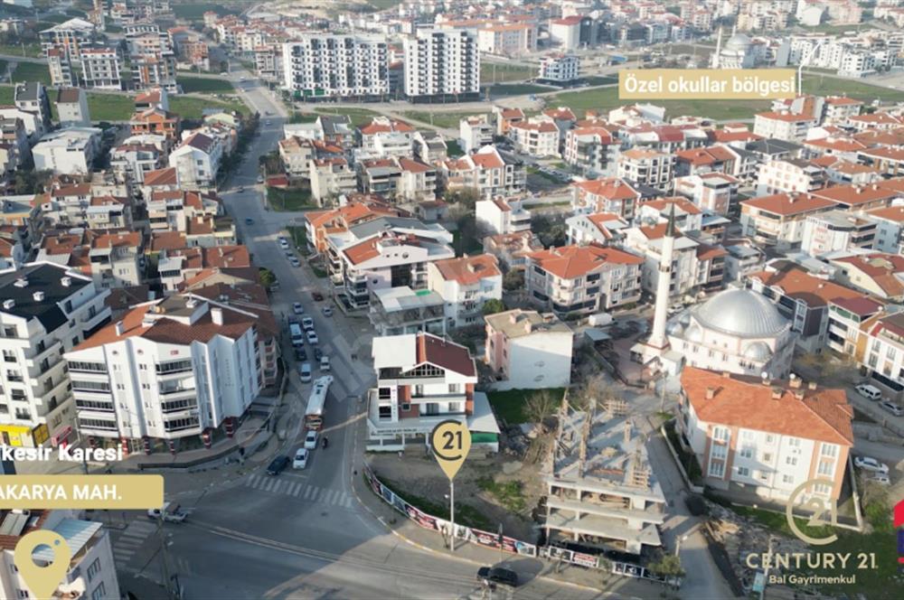 Balıkesir Karesi 2. Sakarya'da Cadde Üzeri SATILIK 3+1 Konut