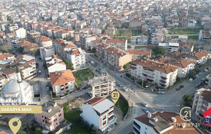 Balıkesir Karesi 2. Sakarya'da Cadde Üzeri SATILIK 3+1 Konut
