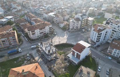 Balıkesir Karesi 2. Sakarya'da Cadde Üzeri SATILIK 3+1 Konut