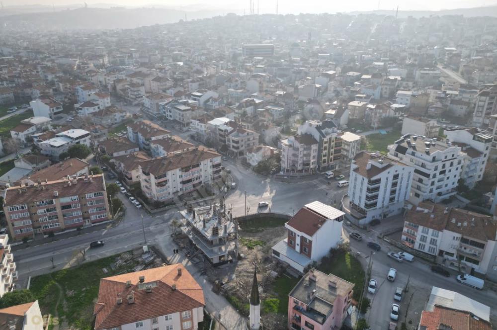 Balıkesir Karesi 2. Sakarya'da Cadde Üzeri SATILIK 3+1 Konut