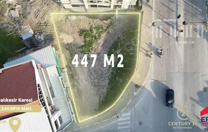 Balıkesir Karesi 2. Sakarya'da Cadde Üzeri SATILIK 3+1 Konut