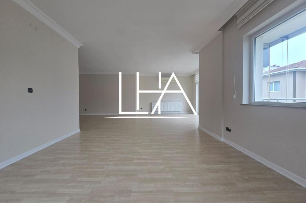 C21'DEN BENTLER SİTESİ'NDE GENİŞ ÇATI DUBLEKSİ KİRALIK DAİRE