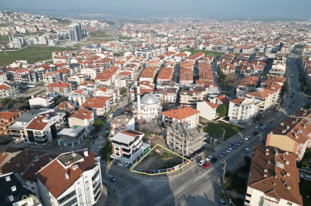 Balıkesir Karesi 2. Sakarya'da Cadde Üzeri SATILIK 3+1 Konut