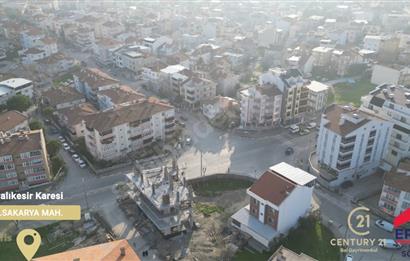 Balıkesir Karesi 2. Sakarya'da Cadde Üzeri SATILIK 3+1 Konut