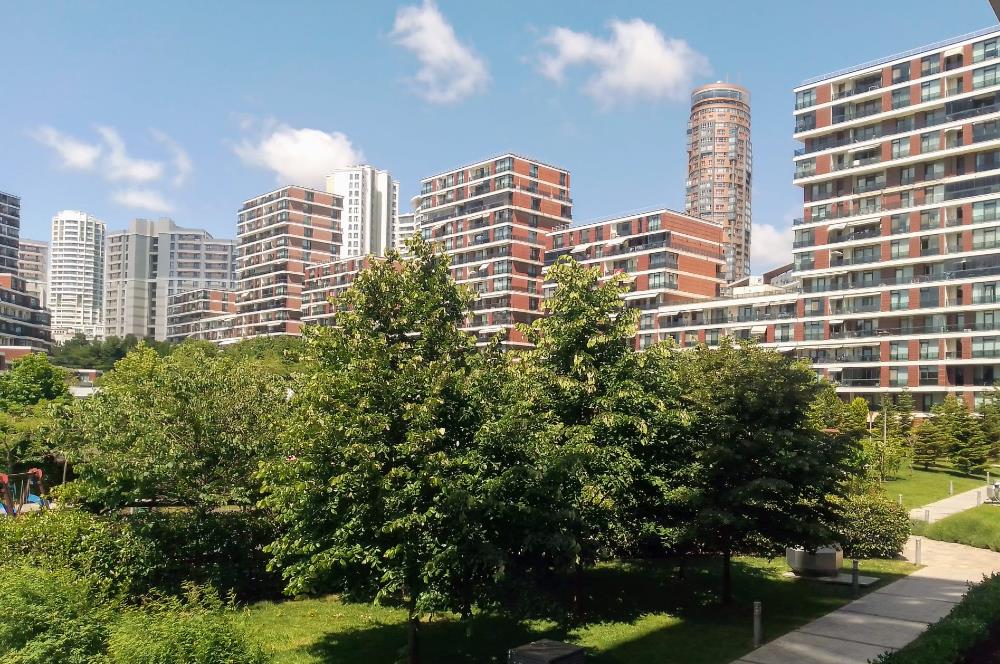 İSTANBUL KÜÇÜKÇEKMECE LOUNGE 1 SİTESİNDE SATILIK 2+1 DAİRE