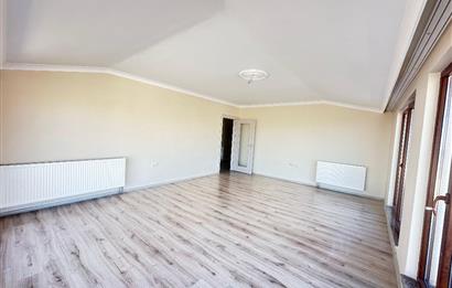 C21 UZMAN'DAN KAŞÜSTÜ LİFE SİTESİN'DE 3+1 KİRALIK DAİRE