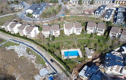 ZEKERİYAKÖY ALYA EVLERİ'NDE SATILIK 4+1 ÇATI DUBLEKS