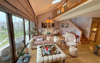 ZEKERİYAKÖY ALYA EVLERİ'NDE SATILIK 4+1 ÇATI DUBLEKS