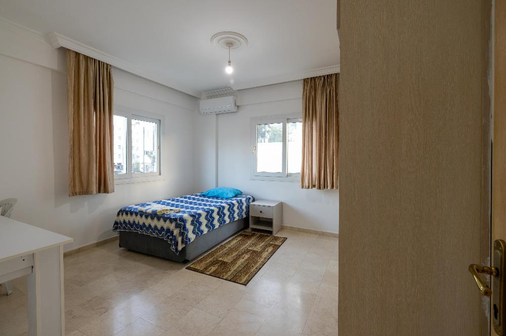 KIBRIS YUKARI GİRNE'DE EŞYALI SATILIK 3+1 DAİRE