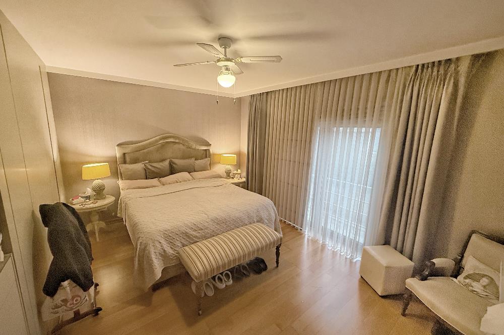 ZEKERİYAKÖY ALYA EVLERİ'NDE SATILIK 4+1 ÇATI DUBLEKS