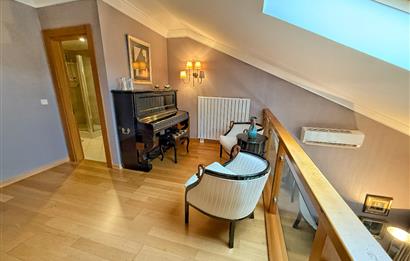 ZEKERİYAKÖY ALYA EVLERİ'NDE SATILIK 4+1 ÇATI DUBLEKS