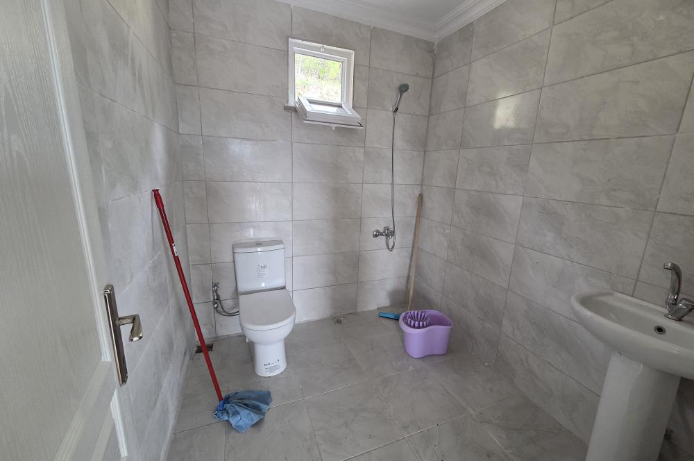 C21 BAL'DAN CİNGE MAH.DE SATILIK MÜSTAKİL EV ve 6 DÖNÜM TARLASI