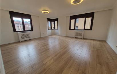 ZEKERİYAKÖY SİNPAŞ'TA YENİLENMİŞ 3+1 KİRALIK DAİRE