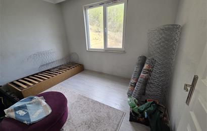 C21 BAL'DAN CİNGE MAH.DE SATILIK MÜSTAKİL EV ve 6 DÖNÜM TARLASI