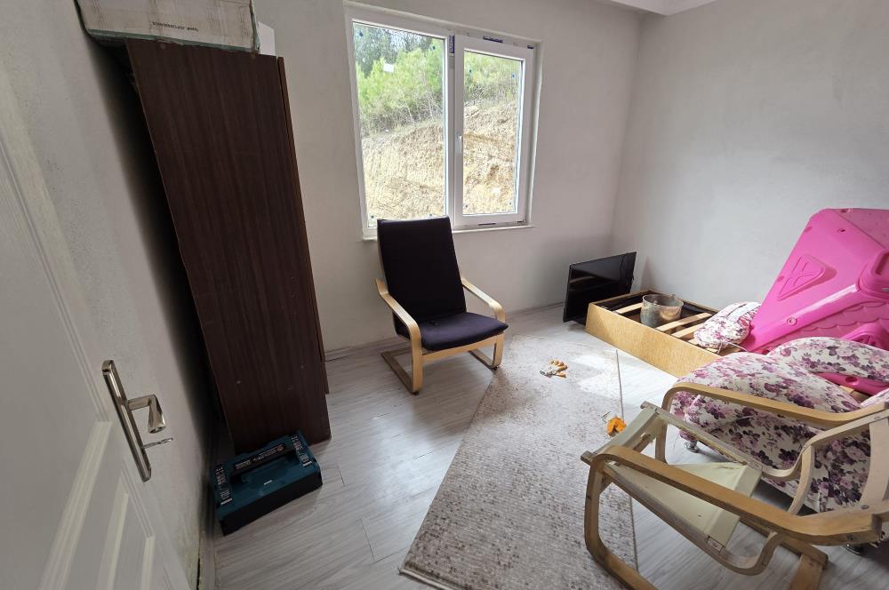 C21 BAL'DAN CİNGE MAH.DE SATILIK MÜSTAKİL EV ve 6 DÖNÜM TARLASI