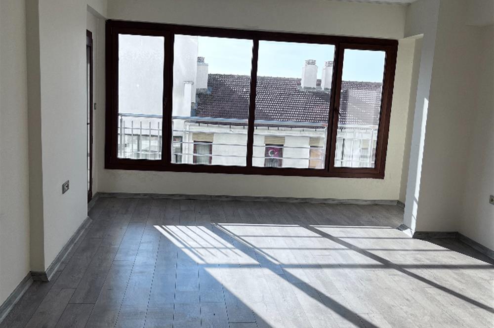 Hastane TOKİ de Asansörlü Ferah 3+1 Kiralık Daire