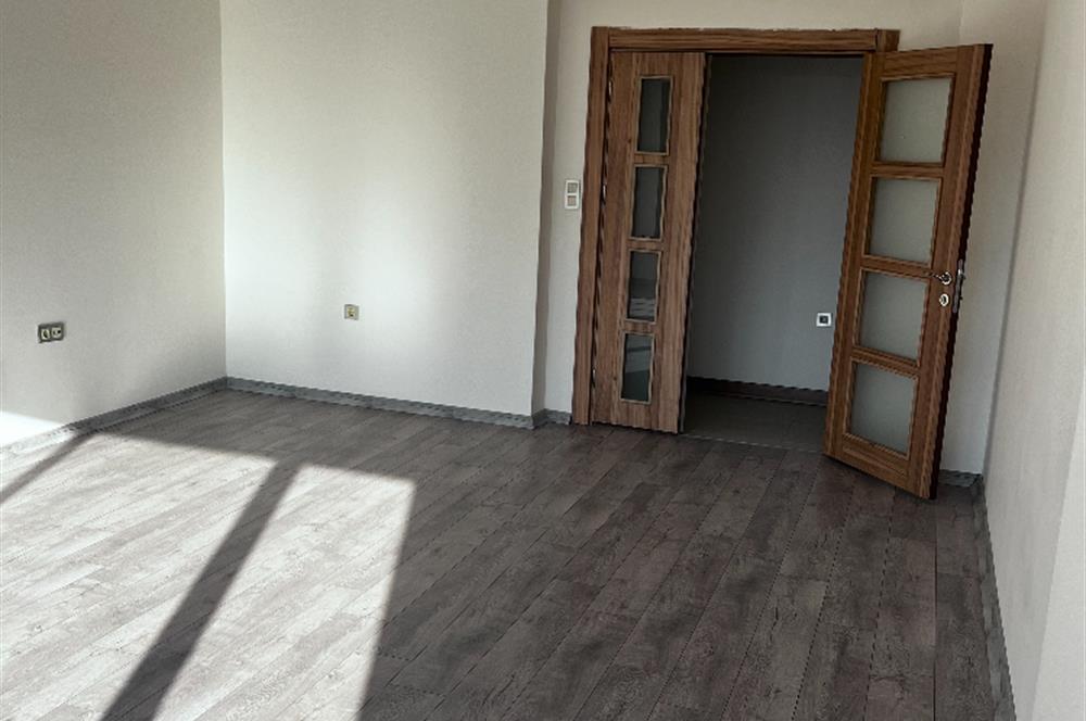 Hastane TOKİ de Asansörlü Ferah 3+1 Kiralık Daire