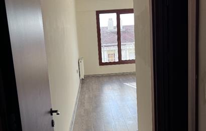 Hastane TOKİ de Asansörlü Ferah 3+1 Kiralık Daire