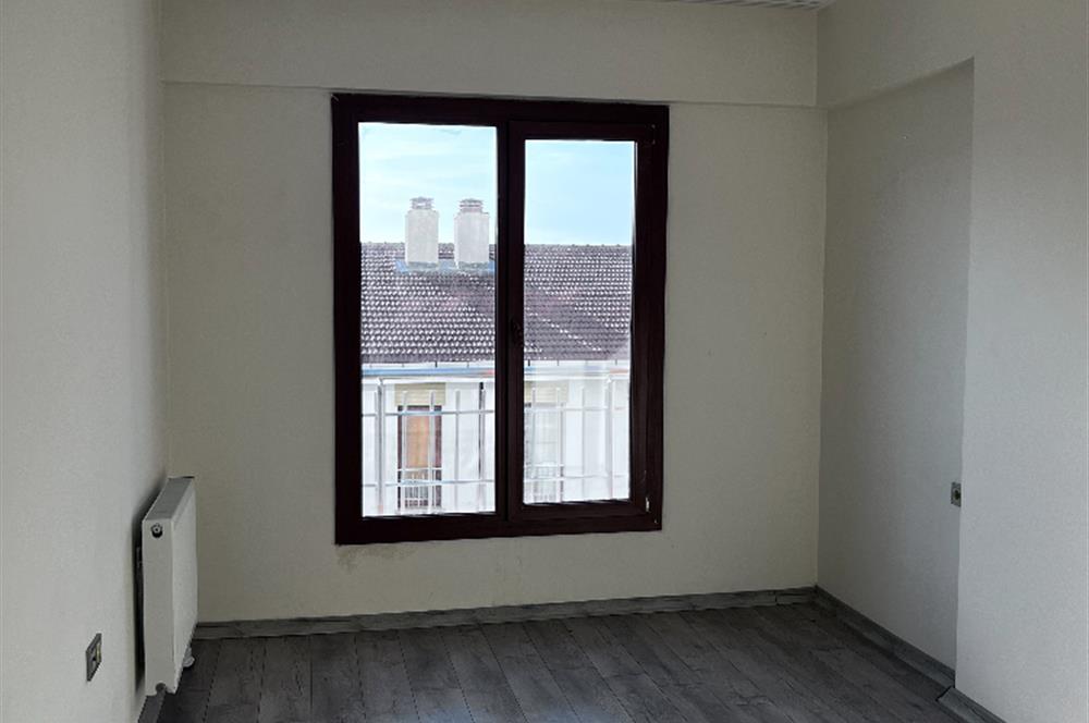 Hastane TOKİ de Asansörlü Ferah 3+1 Kiralık Daire