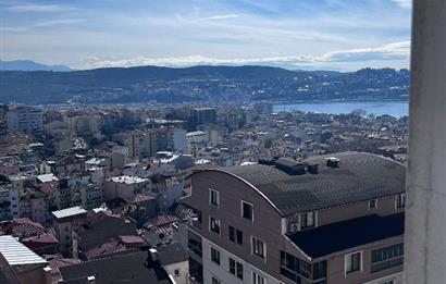 Deniz Manzaralı Ara Kat 3+1 Asansörlü Kiralık Daire