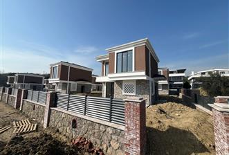 AYVACIKTA SİTE İÇİNDE 3+1 VİLLA - 1 - 32608