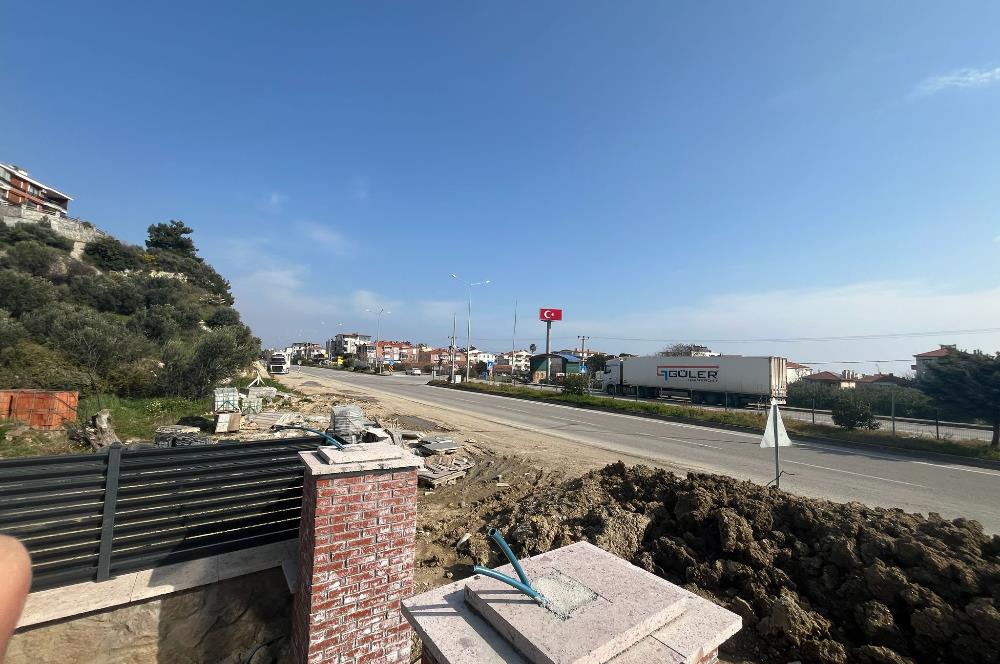 AYVACIKTA SİTE İÇİNDE 3+1 VİLLA