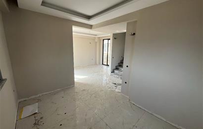 AYVACIKTA SİTE İÇİNDE 3+1 VİLLA