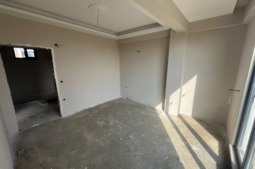 AYVACIKTA SİTE İÇİNDE 3+1 VİLLA