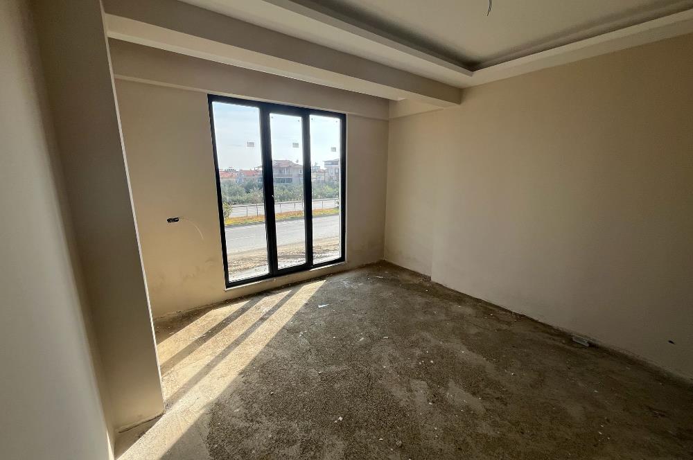 AYVACIKTA SİTE İÇİNDE 3+1 VİLLA