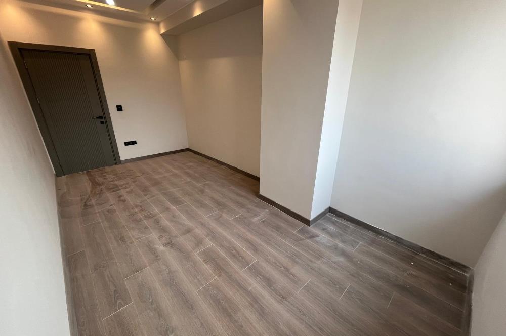 ALTINTEPE'DE HARİKA LOKASYON ADA VE DENİZ MANZARALI KÖŞE DUBLEKS