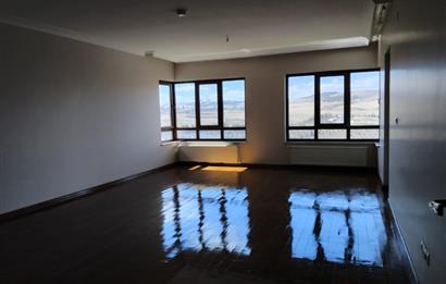 ÇANKAYA YAŞAMKENT PRESTİJLİ SİTEDE 4+1 KİRALIK DAİRE